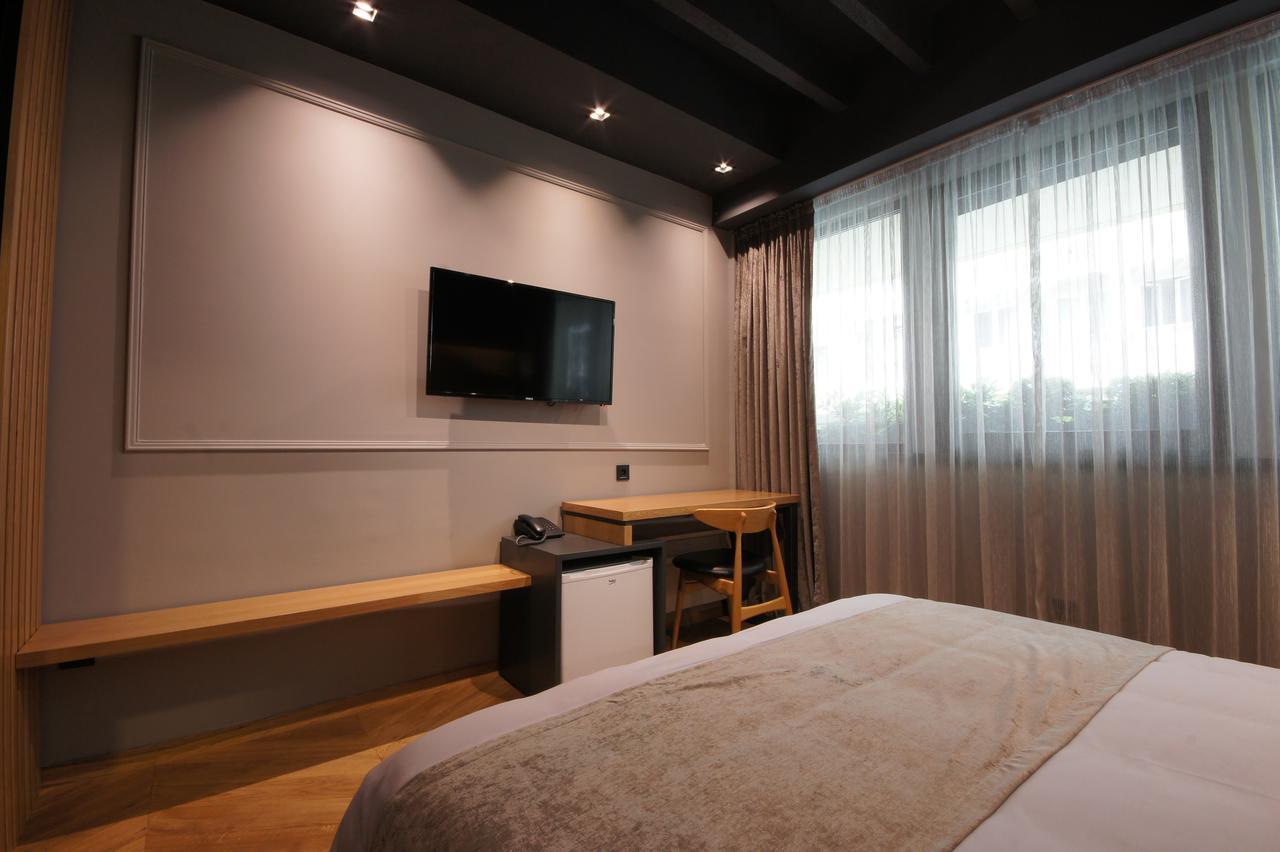 סקופיה Hotel London B&B מראה חיצוני תמונה